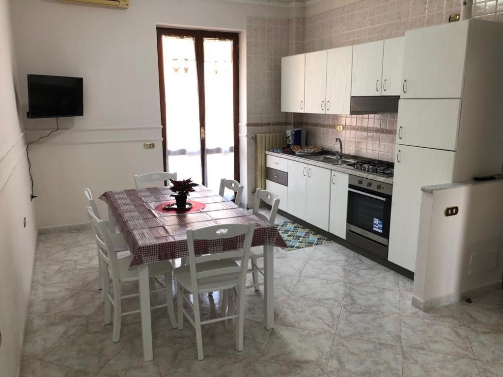 Appartamento House Pompei- Casa Vacanza Scafati Luaran gambar