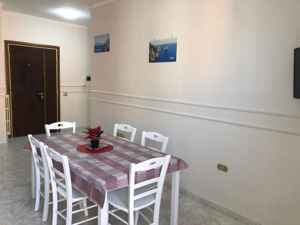 Appartamento House Pompei- Casa Vacanza Scafati Luaran gambar